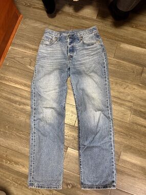 Levi’s 501 90s lightweight jeans